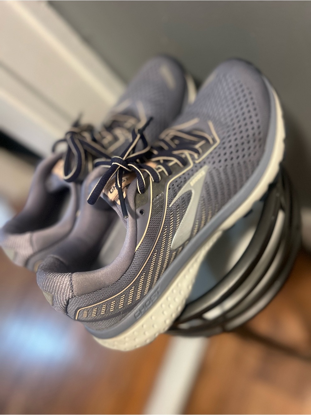 Brooks Ghost 12 Women's Size 7.5 (Medium) Running Shoes